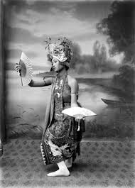 Kumpulan gambar topeng tradisional gambar topeng seni budaya indonesia via gambarwallhd.blogspot.com. Gandrung Banyuwangi Wikipedia Bahasa Indonesia Ensiklopedia Bebas