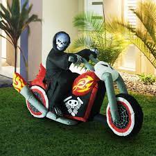 7 5ft Outdoor Halloween Yard Decorations Inflatable Reaper Motorcycle Lighted Homcom Outdoor Halloween Halloween Inflatables Halloween Outdoor Decorations