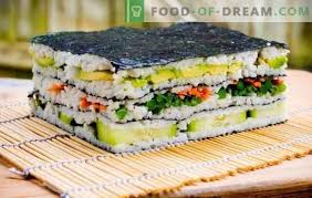 Riscaldare gli ingredienti per la miscela di aceto mescolando per far sciogliere lo zucchero ed il sale. Torta Di Sushi Luminosa Ed Elegante Cottura Torta Sushi Con Pesce Rosso Gamberetti Bastoncini Di Granchio Caviale