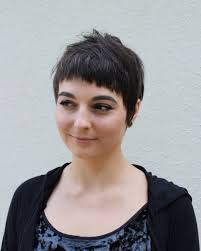Round faces are difficult to style. Bangs For Round Face Shapes 21 Flattering Haircuts