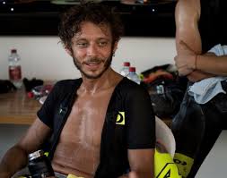 Valentino rossi annuncia il suo ritiro dalla motogp. Zvcdaqnvcstglm