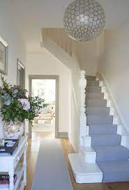 24 Brilliant Landing Decor For Inspiration To Maximize Every Space Available Homedecorideas Homeinspirationideas House Stairs House Entrance Landing Decor