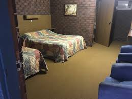 If you see any details here that need updating, please let us know by submitting feedback on the pub. Royal House Hotel Motel 1 Fifth St Ardrossan Sa 5571 Australia