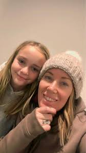 I'm new to using good items and need a bit of help. I want the app to  convert my handwriting to font, so to do this, I'm currently clinching the  text book,