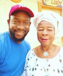 Real pain is when you say "Mama" to that quiet Grave😭😭😭😭😭😭😭😭 Let us  love and respect them while they still alive 😔😔