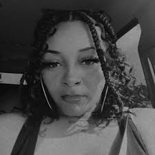 FOR RENT! To apply, direct message us or call us at 217-919-8080. 304 S  12th #1 Deposit- $525 Rent- $525 1 bed 1 bath Included: water, trash,  laundry, and off-street parking Appliances: