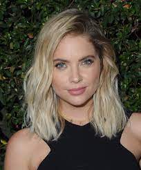 My name is hannah and my youtube channel hannah's southern creations is all about hair, makeup and diys! Ashley Benson Beauty Evolution Pretty Little Liars Hair And Makeup Teen Vogue