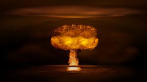 Bei einer atomexplosion entstehende, riesige pilzförmige wolke. Warum Die Usa Eine Zweite Atombombe Uber Japan Abwarfen Mannersache