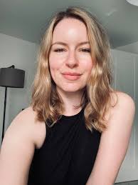 Carrie Mac (@CarrieMacMusic)