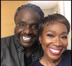 Yvette Farley's Instagram, Twitter & Facebook