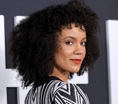 Reacher Star Maria Sten in Bathing Suit Says “It's 92 In the Shade”