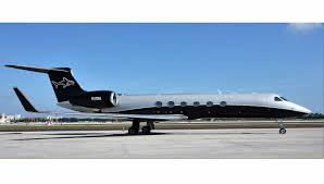 Gulfstream V As Selected By Greg Norman Star Athletes Actors And Business Leaders Reveal Their Favorite Luxurie Gulfstream V Gulfstream Luxury Private Jets