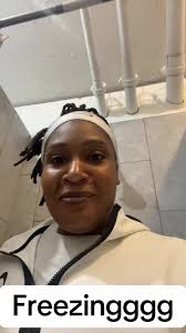 Um… I hate cold tubs… but I need them #basketball #basketballtips #freezing  #icetub #coldtub #recovery #nike #auprohoops