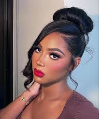 Shari Glenn's Instagram, Twitter & Facebook