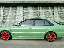 Pengesanan itu susulan penularan video berdurasi 24 saat di laman sosial facebook. Smart Tak Wira Warna Hijau Ni Aaron Spray Bodyworks Facebook