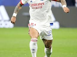 Depay fue el mejor de los holandeses ante una escocia que estuvo a punto de llevarse el triunfo si no fuera por una falta que embocó el delantero en el 88'. Juventus Join Race For Memphis Depay Report Barca Blaugranes