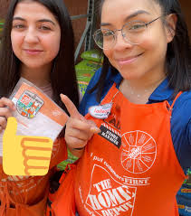 Laura Mata (@Laura_BMata)