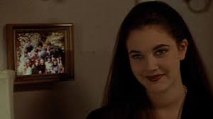 So, she tried the short bob styled hair with the front hair grown a little more so that it can lie nicely on the head. Doppelganger 1993