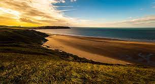 Swansea beach stretches for five miles along swansea bay between the maritime quarter and the knab rock near mumbles in wales. Swansea Beaches A Local Guide By Premier Inn