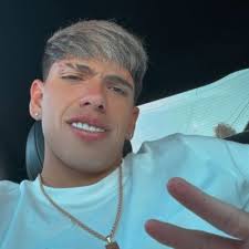 Felipe Pruneda Díaz (@ElFelipe17)