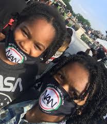 Elizabeth Reddick's Instagram, Twitter & Facebook