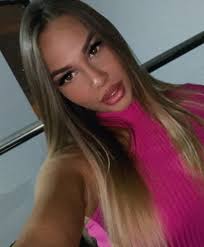 ZADRUGARKI DEMOLIRALI SALON LEPOTE: Osvanula fotografija, Ani neće biti  dobro kad vidi ŠTA JOJ PIŠU PO ZIDU