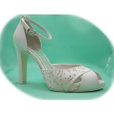 Scarpe da sposa comode e belle 2020 foto e prezzi beautydea : Scarpa Da Sposa Osvaldo Pericoli Sandalo In Raso Seta Avorio Tacco Medio 7 Cm E Plateau 184106iva Osvaldo Pericoli Calzature E Accessori