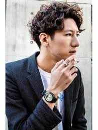 2019年春 メンズ ミディアム アップバングハードパーマの髪型 ヘアアレンジ 人気順 ホットペッパービューティー ヘアスタイル ヘアカタログ メンズヘアカット メンズ ヘア パーマ メンズ パーマ