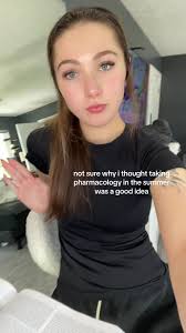 elle leonard (@elle.leonard)