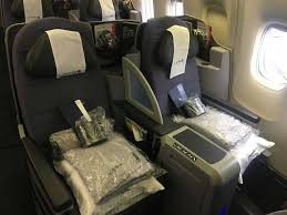 United airlines offers three different business and first class products for domestic flying in the united states: Flight Review United B767 400er Polaris Business Class Business Traveller