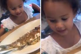 The mother of two recently revealed she struggled to connect with her kids. I Swear Chrissy Teigen S Daughter Is The Only Kid I Ve Ever Seen Happy To Eat A Fish That Looks Like This
