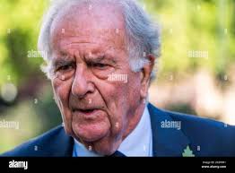 Herr roger sturm -Fotos und -Bildmaterial in hoher Auflösung