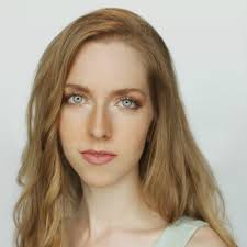 Sarah Archer's Instagram, Twitter & Facebook