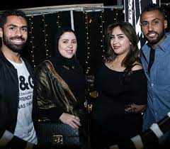 أحمد حسام ميدو، نجم منتخب مصر الأسبق، دخل على خط أزمة عاشور والأهلي، التي جاءت ضمن خلاف مجلس إدارته مع تركي آل الشيخ، رئيس نادي ألميريا الإسباني رئيس هيئة الترفيه السعودية، الذي أعلن الأهلي في بيانه الأخير. Ù‚ØµØ© ØµÙˆØ± Ù†Ø¬ÙˆÙ… Ø§Ù„Ø±ÙŠØ§Ø¶Ø© ÙÙ‰ Ù„ÙŠØ§Ù„Ù‰ Ø±Ù…Ø¶Ø§Ù† Ø§Ù„ÙŠÙˆÙ… Ø§Ù„Ø³Ø§Ø¨Ø¹