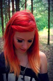 This Hairstyle Reminds Me Of Hayley Williams From Paramore Hair Styles Multi Colored Hair Bright Hair