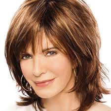 Glätten sie die pony perfekt mit dicken und glattes haar. Dazzle Wig By Jaclyn Smith Dazzle Gestuft Jac Dazzle Gestuft Jac J Frisuren Schulterlang Frisuren Haarschnitte Mittellange Haare Frisuren Einfach