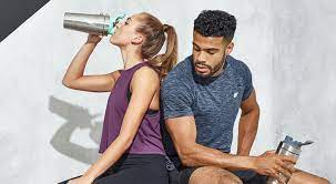 Ich trinke gerne nach dem workout einen eiweißshake. Protein Shakes Wie Viele Solltest Du Am Tag Trinken Myprotein