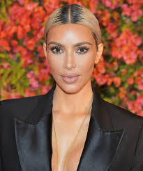 All that platinum is actually her hair. Kim Kardashian Short Hair Blonde Platinum Bob Snapchat