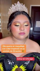 Arreglo Con Girasoles Y Maquillaje