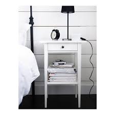 Hemnes Table De Chevet Blanc 46x35 Cm Ikea Table De Chevet Blanche Table De Chevet Ikea Tables De Chevet Hautes