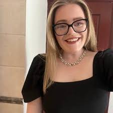 Abbi Robinson's Instagram, Twitter & Facebook