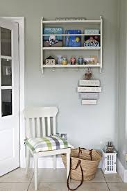 A Cream And Green Country Kitchen Farrow And Ball Mizzle Walls Kitchen Rack Checked Farrow And Ball Living Room Farrow And Ball Bedroom Kitchen Wall Colors