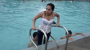 Overnight, your clean swimming pool becomes a mess with leaves and twigs. Wet Pool Youtube