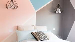 Déco chambre adulte scandinave où c'est la géométrie qui règne. Deco Chambre Creer Une Tete De Lit En Peinture Originale Cote Maison