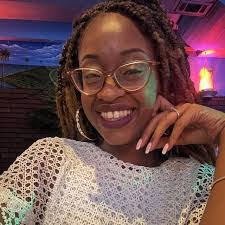 Patsy Barlow's Instagram, Twitter & Facebook