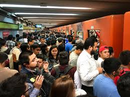 Vagones la línea 12 del metro de la capital mexicana cayeron luego de que la vía elevada en la que transitaba se desplomara. Historias Del Metro De La Ciudad De Mexico Matador Espanol