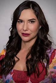 Desiree Crane's Instagram, Twitter & Facebook