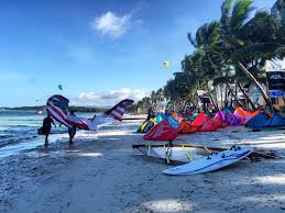 نتيجة بحث الصور عن ‪john kerry wind surfing‬‏