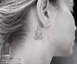 Buddha Tattoo Behind The Right Ear Buddhatattoos Buddha Tattoo Behind The Right Ear Dovme Fikirleri Dovme Yunan Mitolojisi