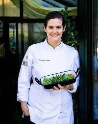 Check spelling or type a new query. Fuchsteufelswild 5 Fragen An Spitzenkochin Viktoria Fuchs Rezept